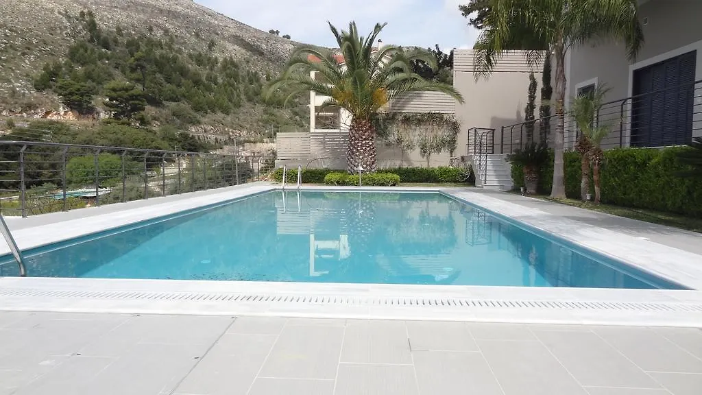 Melina Apartments Pool View Аргостолион